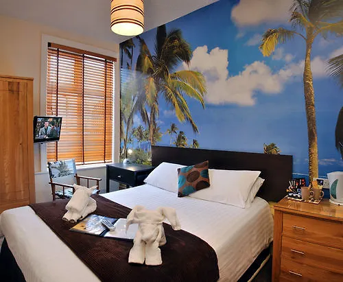 Topaz Hotel Bournemouth 3*,